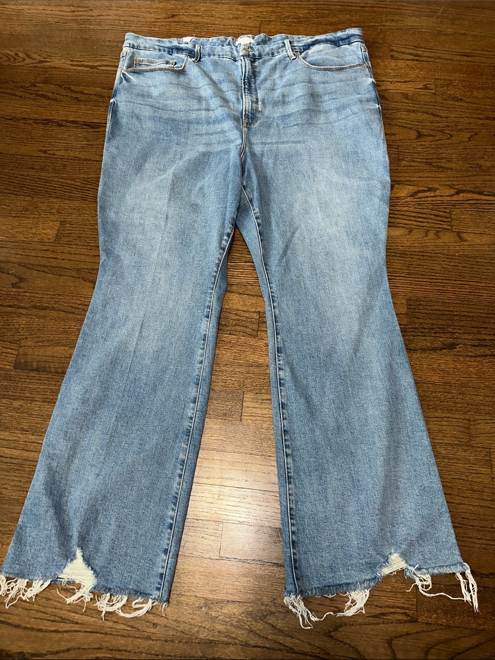 Good American Super High Rise Good Curve Bootcut Frayed Bottom Jeans
